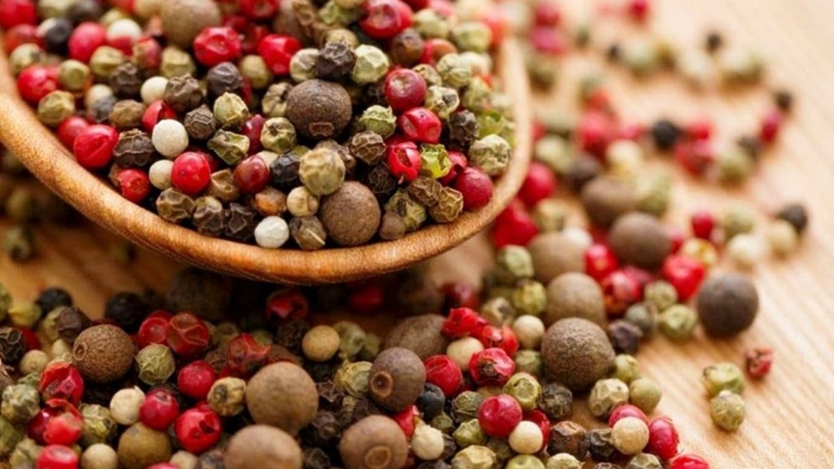 Bản tin nông sản hôm nay (10/12): Giá cà phê giảm sâu, giá hồ tiêu biến động trái chiều