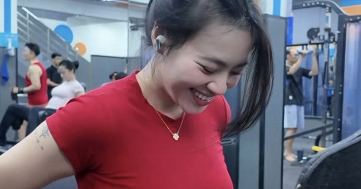 Trâm Anh gây "sốt" với nụ cười thiên thần