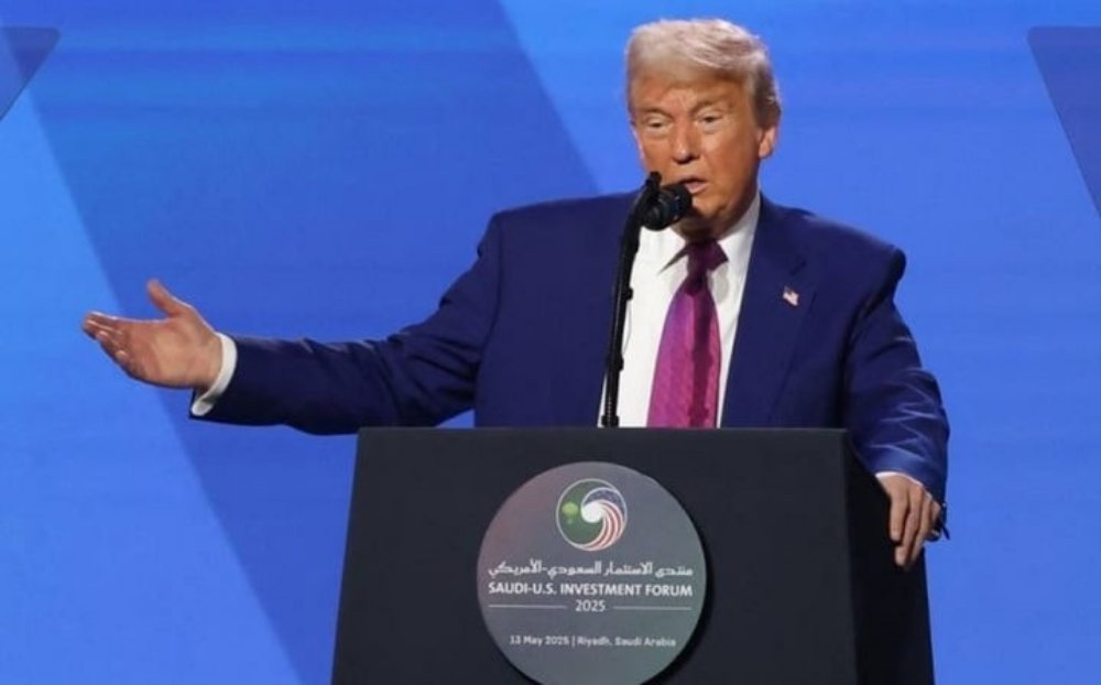 Ông Trump tuyên bố dỡ bỏ trừng phạt Syria, hướng tới bình thường hóa quan hệ
