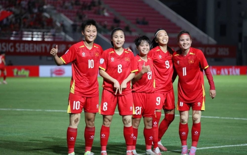 Tuyển nữ Việt Nam đại thắng Campuchia