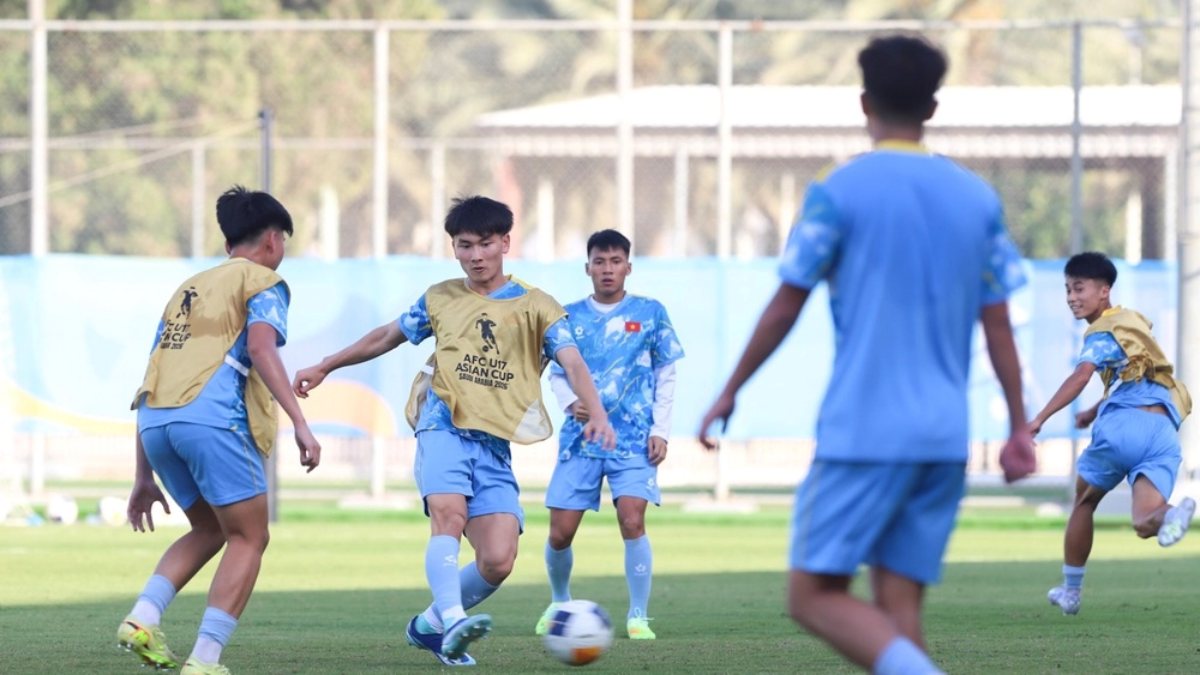 Tin nóng bóng đá Việt Nam 5/5: U17 Việt Nam gây ấn tượng, HLV Chu Đình Nghiêm đổi nhiệm vụ