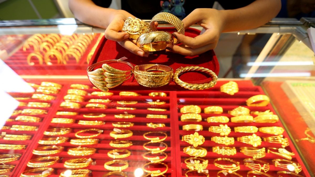 Giá vàng sáng 27/3 giảm 1,6 triệu đồng/lượng