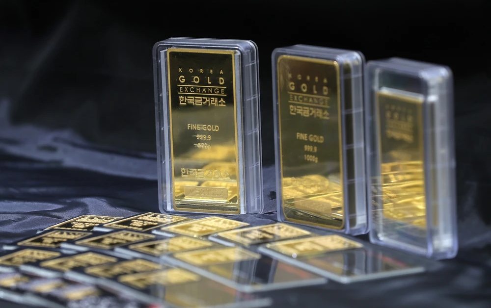 Giá vàng sáng 10/4 đi ngang