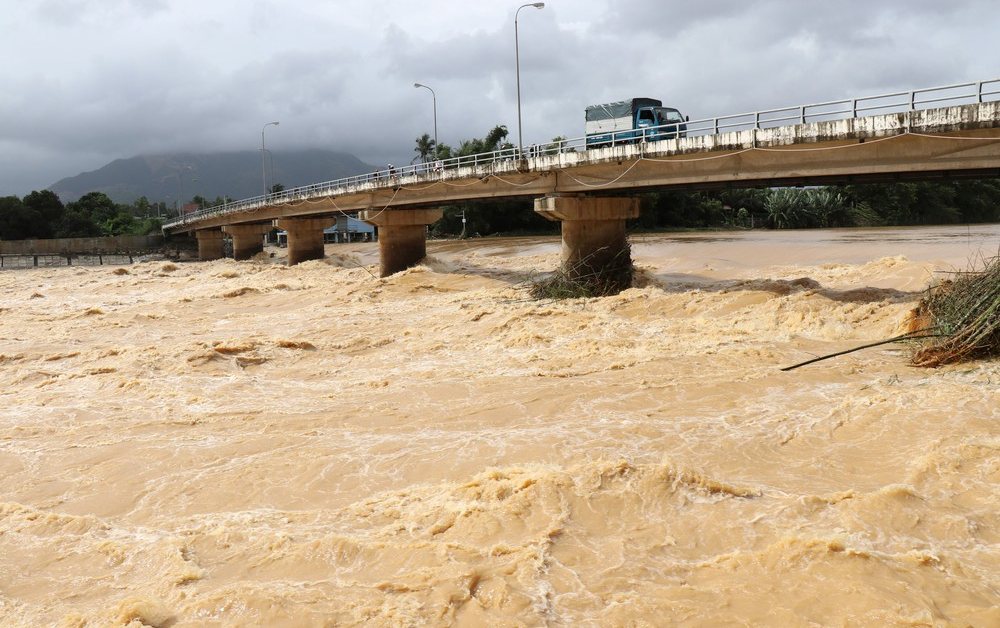 Tiếp tục có mưa lớn, lũ trên các sông ở Khánh Hòa đang lên nhanh