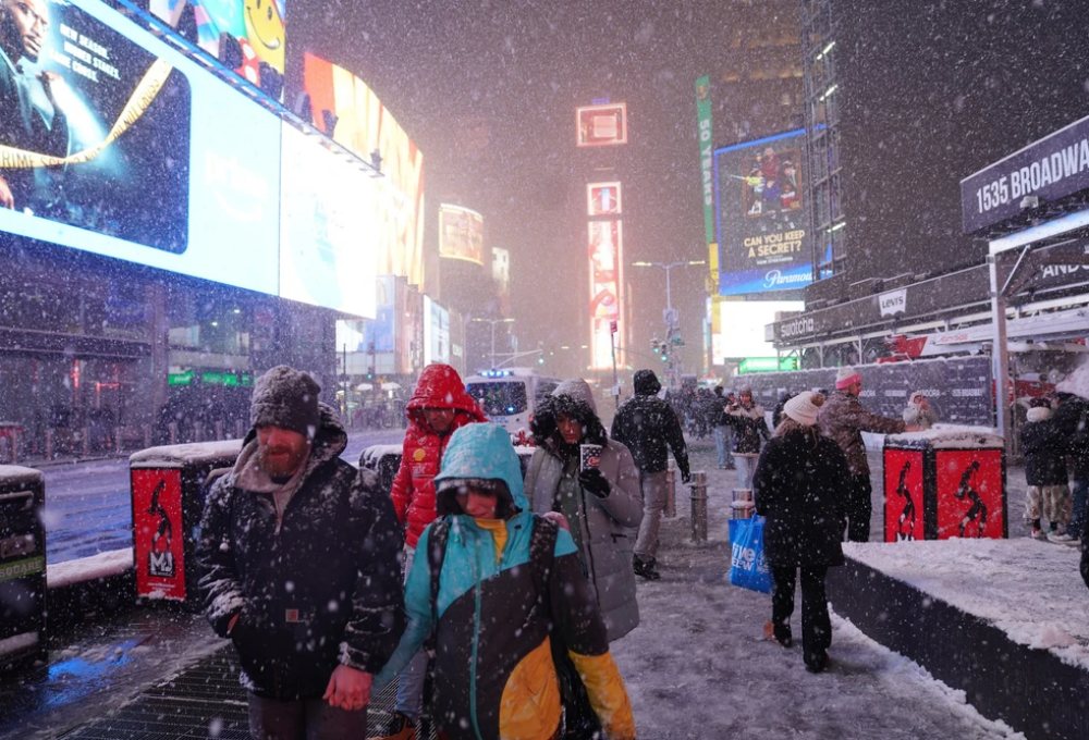 Miền Đông Bắc nước Mỹ nỗ lực dọn dẹp sau cơn bão tuyết dữ dội