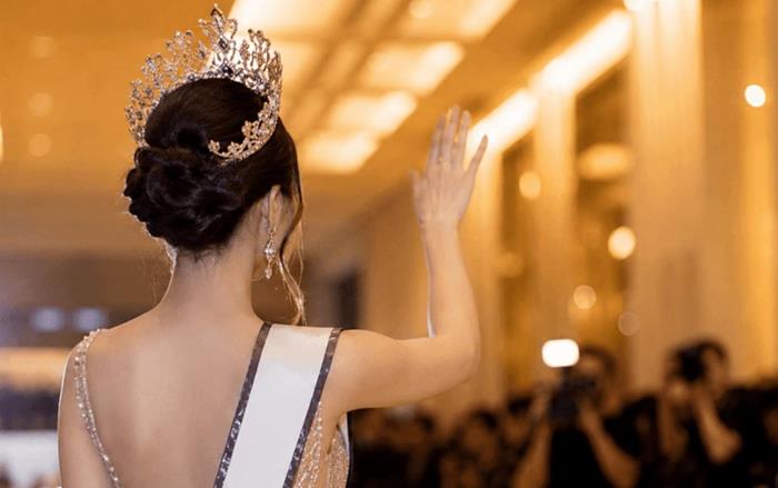 Á hậu Miss Universe 2024 bị bắt