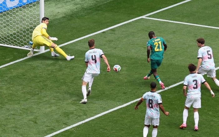 Bỉ thắng ngược Senegal 3-2 sau khi bị dẫn hai bàn