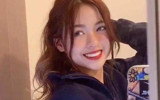 Hot girl "trứng rán" tự tin khoe làn da mộc mạc, nhan sắc thực sự cực mướt sau nhiều lần "dìm hàng"!
