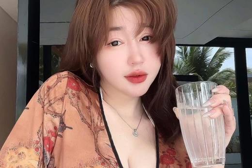 Quá bức xúc, Elly Tran lên tiếng về việc bị gắn mác bởi những từ ngữ "nhạy cảm"