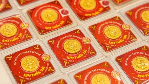 Giá vàng hôm nay 14/5: Vàng thế giới lao dốc, trong nước vẫn neo cao kỷ lục