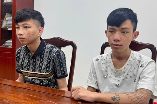 Bắt 2 thanh niên chém người trọng thương rồi trốn sang Campuchia