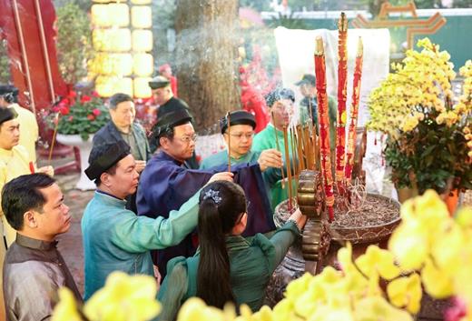 Dâng hương Khai Xuân Bính Ngọ tại Hoàng thành Thăng Long