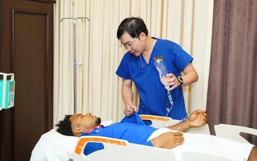 Chấn thương của Nguyễn Xuân Son nghiêm trọng hơn ghi nhận ban đầu
