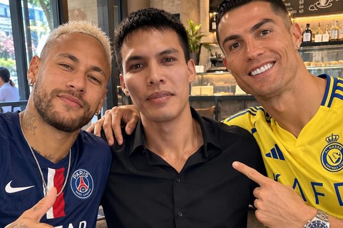 Prompt tạo ảnh cùng Neymar và Ronaldo bằng Gemini