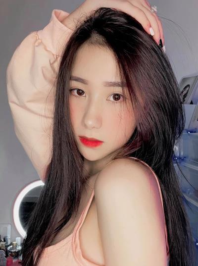 HOT! Tiểu Hý lộ clip 12 phút 'không che', khiến CĐM ồ ạt "xin link"