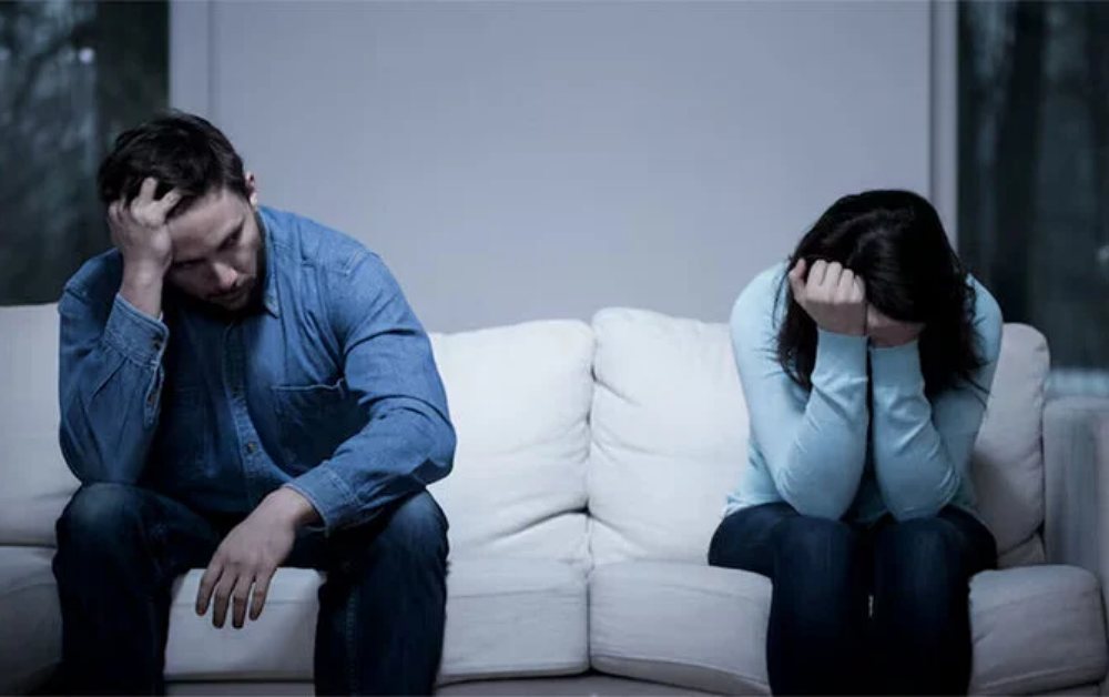 Tôi thấy ê chề vì người tình của chồng vừa già, xấu vừa vô dụng