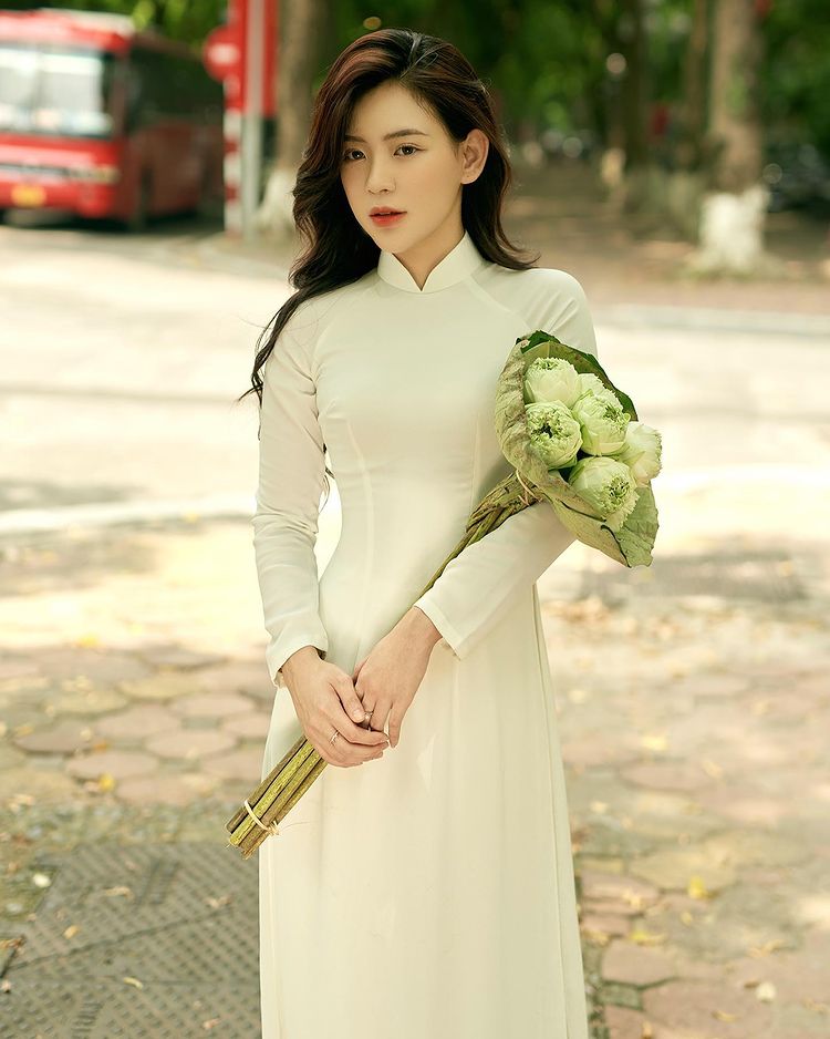 02011409-gai-mac-ao-dai-dep