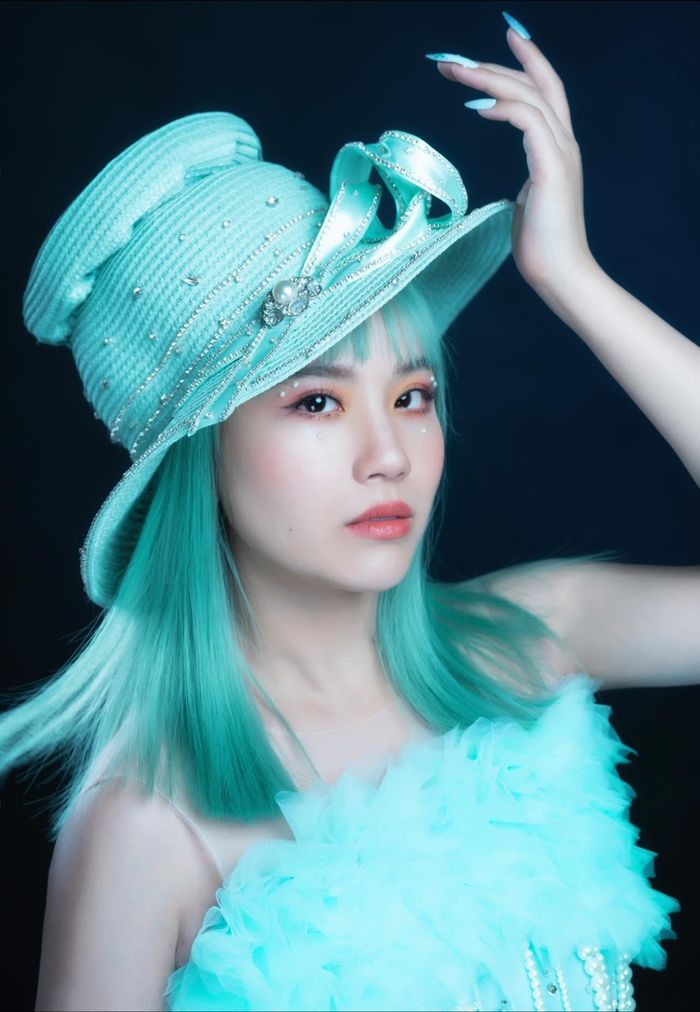 Clip Linh Miu trồng cây chuối lộ điểm nhạy cảm - Xem Full Video Clip