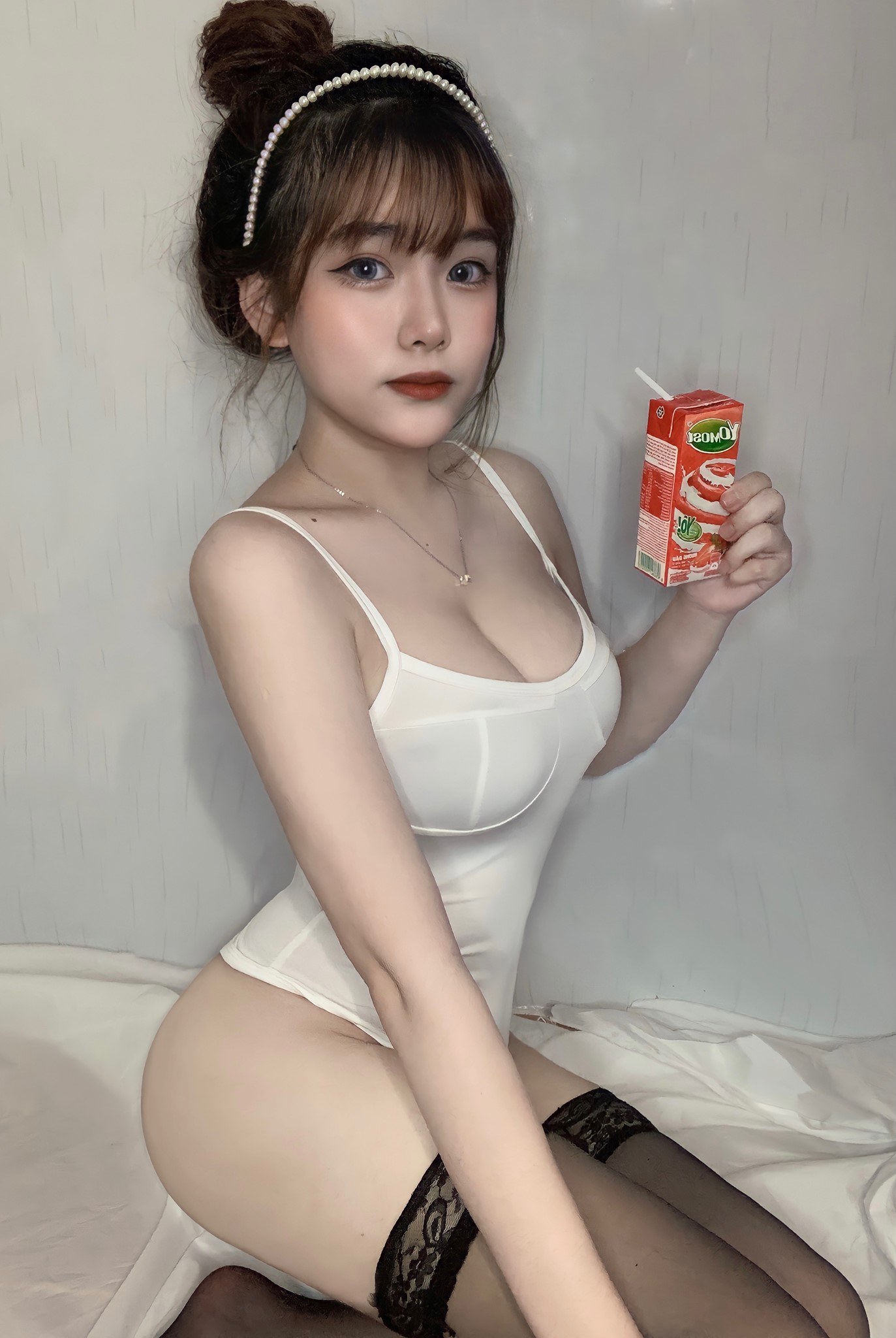 22120456-hinh-co-gai-dep