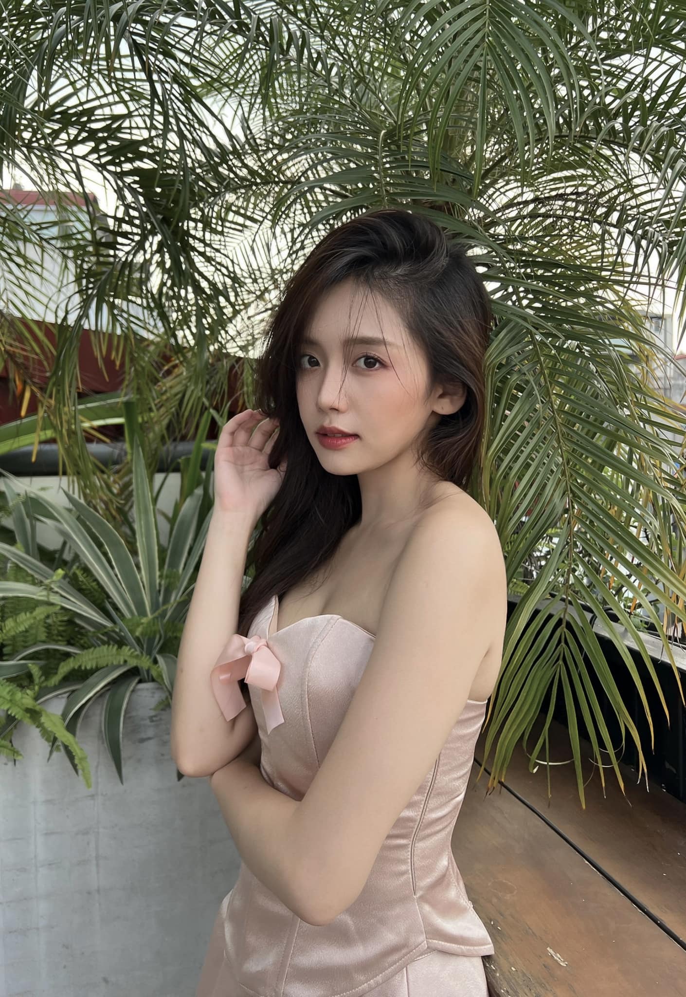 22135921-hinh-anh-co-gai-toc-dai-dep-1